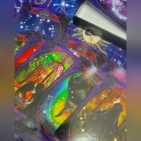 Witches Wisdom Oracle Deck and Guidebook - Picture 3 of 4
